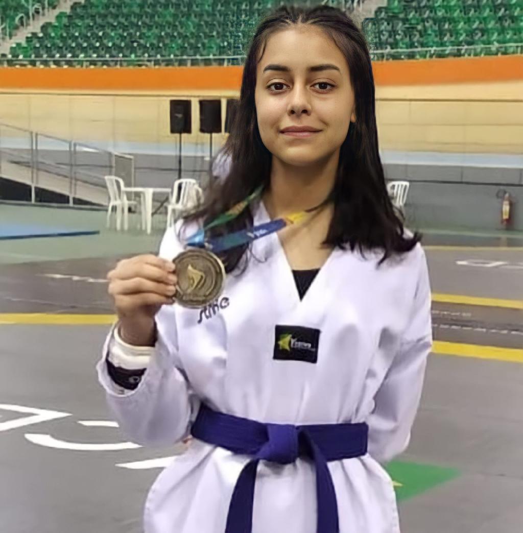 Jovem atleta paulistense é campeã nacional de Taekwondo nos Jogos Escolares  Brasileiros e conquista vaga para o Sul-Americano - Prefeitura do Paulista  - Cuidando da cidade, trabalhando pra você.